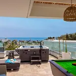 Vila Fig Tree Bay Residences 3-jacuzzi-hotub -pool Protaras
