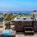 Fig Tree Bay Residences 3-jacuzzi-hotub -pool