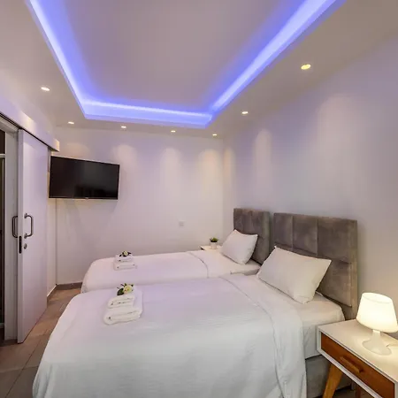 Fig Tree Bay Residences 3-jacuzzi-hotub -pool פרוטאראס