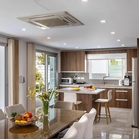 וילה Fig Tree Bay Residences 3-jacuzzi-hotub -pool פרוטאראס