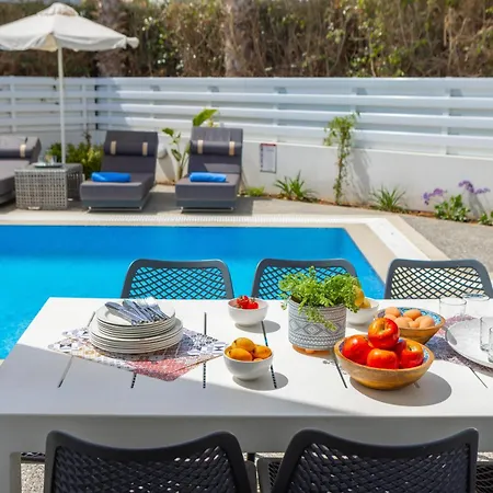 Vilă Fig Tree Bay Residences 3-jacuzzi-hotub -pool Protaras