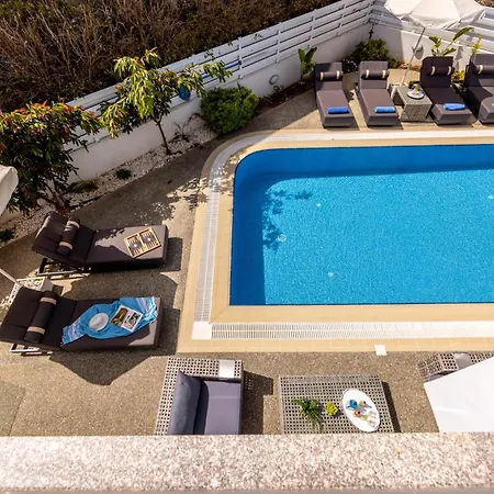 Fig Tree Bay Residences 3-jacuzzi-hotub -pool פרוטאראס