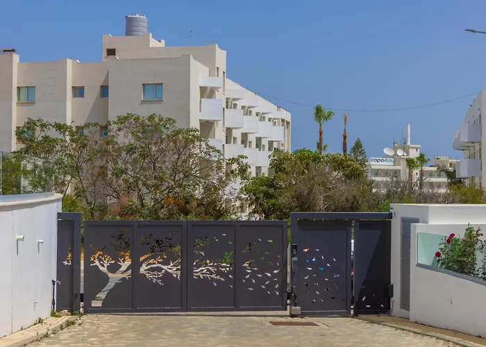 Fig Tree Bay Residences 3-jacuzzi-hotub -pool