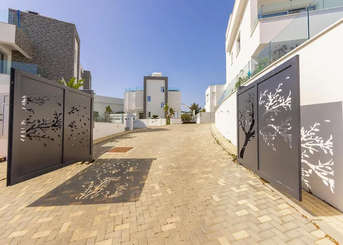 Villa Fig Tree Bay Residences 3-jacuzzi-hotub -pool