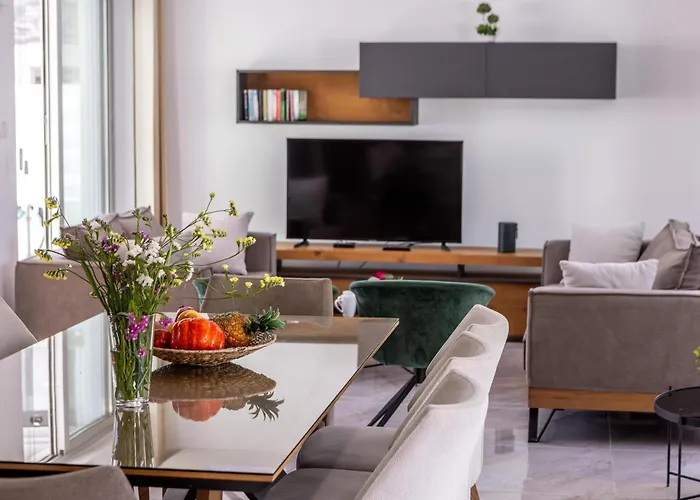 Fig Tree Bay Residences 3-jacuzzi-hotub -pool