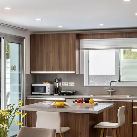 Fig Tree Bay Residences 3