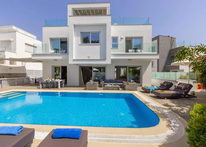 Villa Fig Tree Bay Residences 3-jacuzzi-hotub -pool