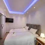 Fig Tree Bay Residences 3-jacuzzi-hotub -pool Protaras